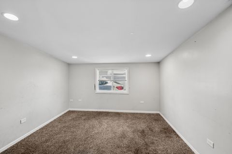 Tiny photo for 711 N Columbine Avenue, Lombard, IL 60148 (MLS # 12593326)