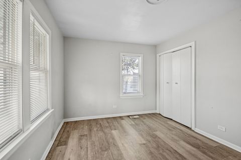 Tiny photo for 711 N Columbine Avenue, Lombard, IL 60148 (MLS # 12593326)