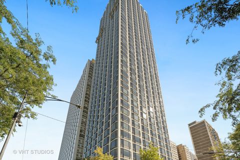 1555 N Astor Street 27W Chicago IL 60610