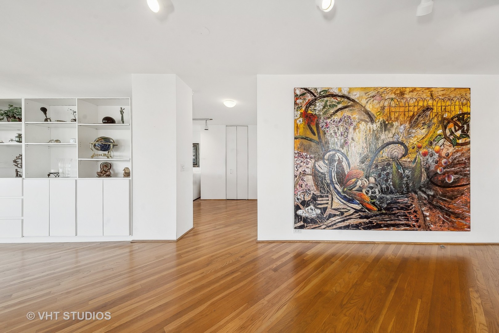 1555 N Astor Street 27W