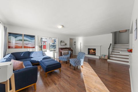 Tiny photo for 425 Wakeman Avenue, Wheaton, IL 60187 (MLS # 12556601)