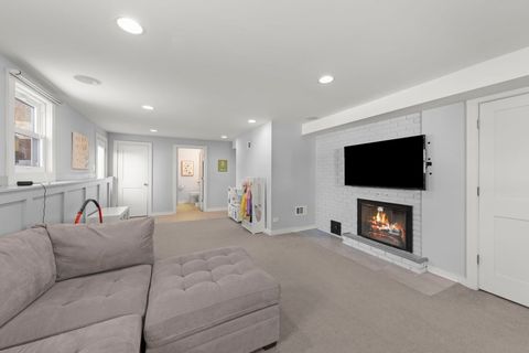 Tiny photo for 425 Wakeman Avenue, Wheaton, IL 60187 (MLS # 12556601)