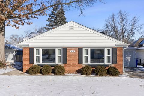 425 Wakeman Avenue Wheaton IL 60187