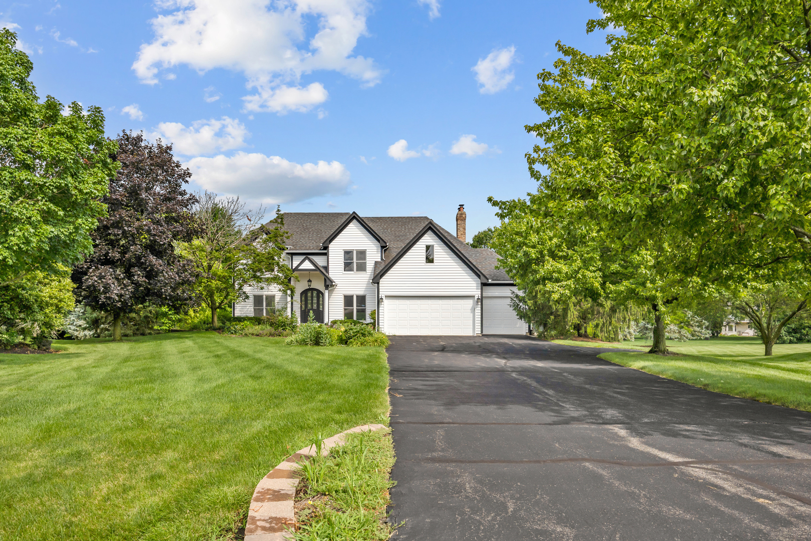 3N828 Meadowridge Circle