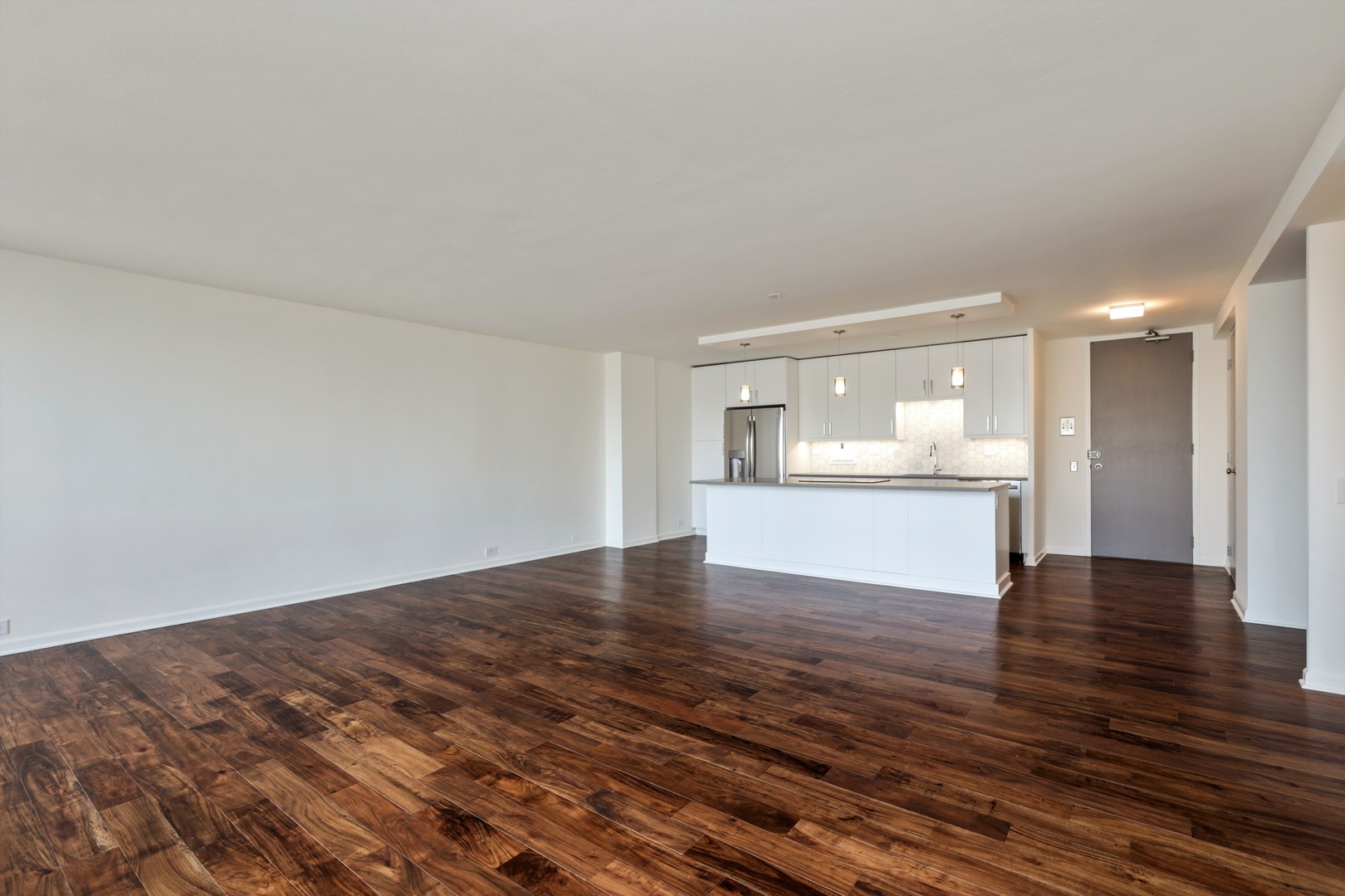 330 W Diversey Parkway 1806