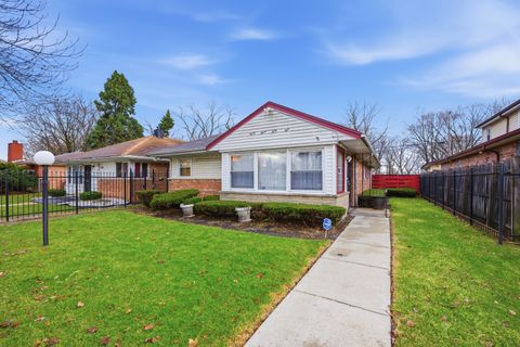 Tiny photo for 9748 S Van Vlissingen Road, Chicago, IL 60617 (MLS # 12551324)