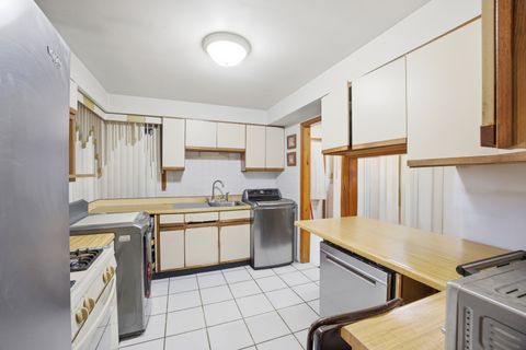 Tiny photo for 9748 S Van Vlissingen Road, Chicago, IL 60617 (MLS # 12551324)