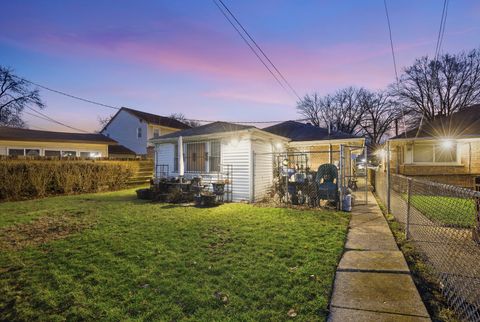 Tiny photo for 9748 S Van Vlissingen Road, Chicago, IL 60617 (MLS # 12551324)