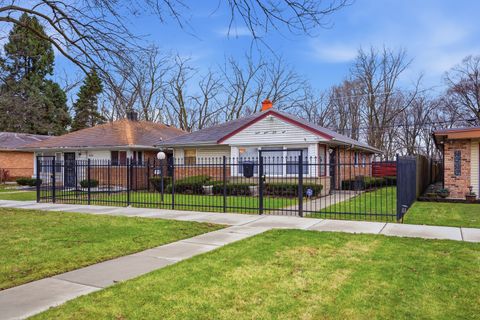 Tiny photo for 9748 S Van Vlissingen Road, Chicago, IL 60617 (MLS # 12551324)