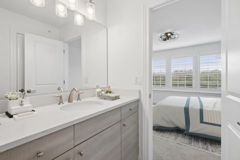 Tiny photo for 5531 Barton Lane, Hinsdale, IL 60521 (MLS # 12635772)