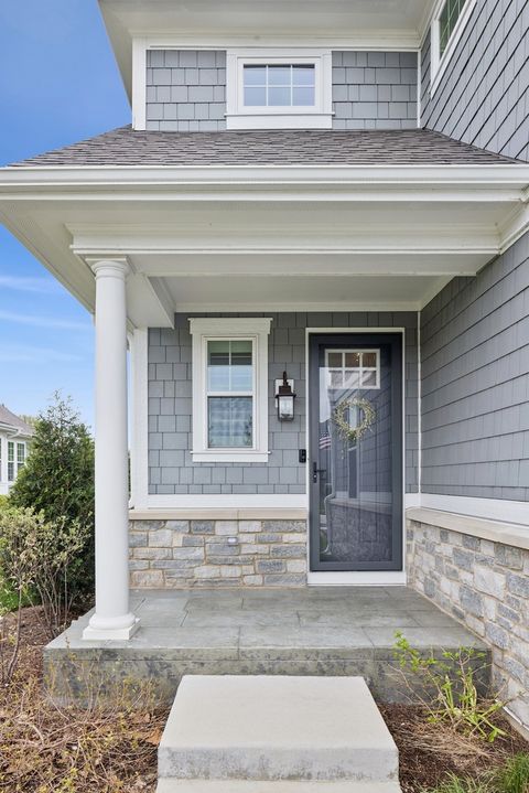Tiny photo for 5531 Barton Lane, Hinsdale, IL 60521 (MLS # 12635772)