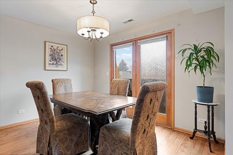 Tiny photo for 407 S Oak Park Avenue #H, Oak Park, IL 60302 (MLS # 12586861)