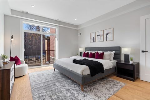 Tiny photo for 3653 W Barry Avenue #2W, Chicago, IL 60618 (MLS # 12516365)