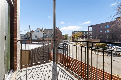Tiny photo for 3653 W Barry Avenue #2W, Chicago, IL 60618 (MLS # 12516365)