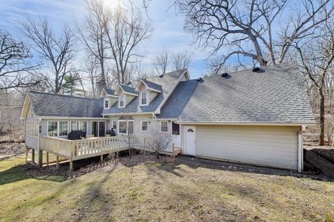 Tiny photo for 211 Woody Way, Oakwood Hills, IL 60013 (MLS # 12589198)