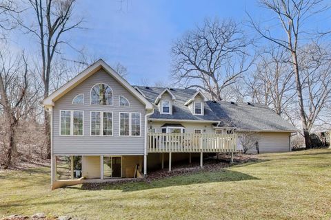 Tiny photo for 211 Woody Way, Oakwood Hills, IL 60013 (MLS # 12589198)