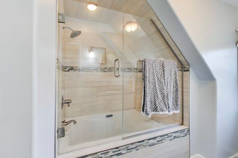 Tiny photo for 211 Woody Way, Oakwood Hills, IL 60013 (MLS # 12589198)