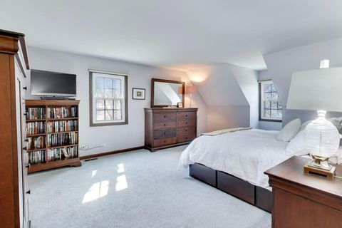 Tiny photo for 211 Woody Way, Oakwood Hills, IL 60013 (MLS # 12589198)