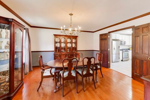 Tiny photo for 211 Woody Way, Oakwood Hills, IL 60013 (MLS # 12589198)