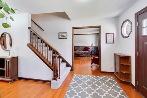 Tiny photo for 211 Woody Way, Oakwood Hills, IL 60013 (MLS # 12589198)