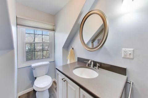 Tiny photo for 211 Woody Way, Oakwood Hills, IL 60013 (MLS # 12589198)