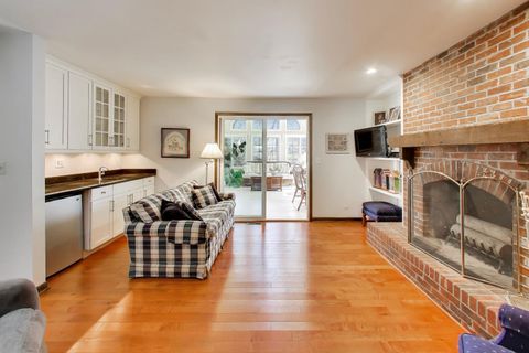 Tiny photo for 211 Woody Way, Oakwood Hills, IL 60013 (MLS # 12589198)