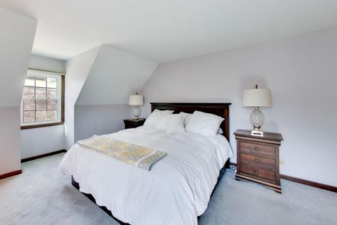 Tiny photo for 211 Woody Way, Oakwood Hills, IL 60013 (MLS # 12589198)