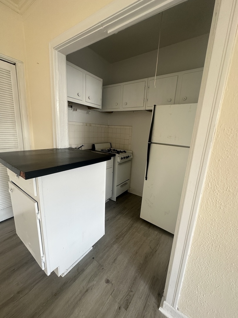 633 W Deming Place 2A