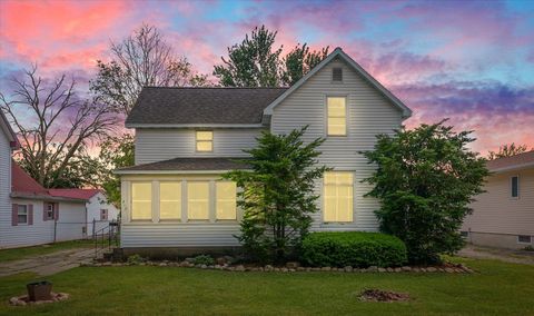 242 E Pine Street Paxton IL 60957