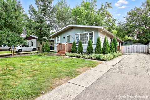 Photo of 33648 N Oakland Drive, Gages Lake, IL 60030 (MLS # 12463073)