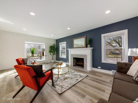 Tiny photo for 1701 N Sayre Avenue, Chicago, IL 60707 (MLS # 12635658)