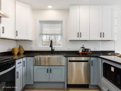 Tiny photo for 1701 N Sayre Avenue, Chicago, IL 60707 (MLS # 12635658)