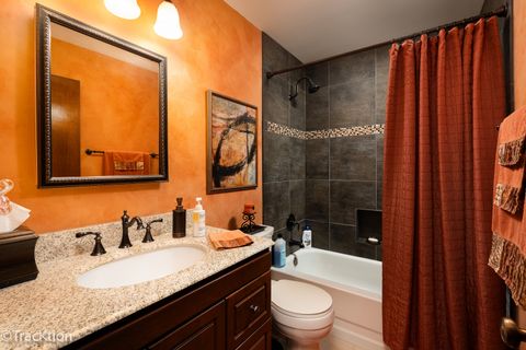 Tiny photo for 1014 Lakeland Court #2a, Wheeling, IL 60090 (MLS # 12540046)