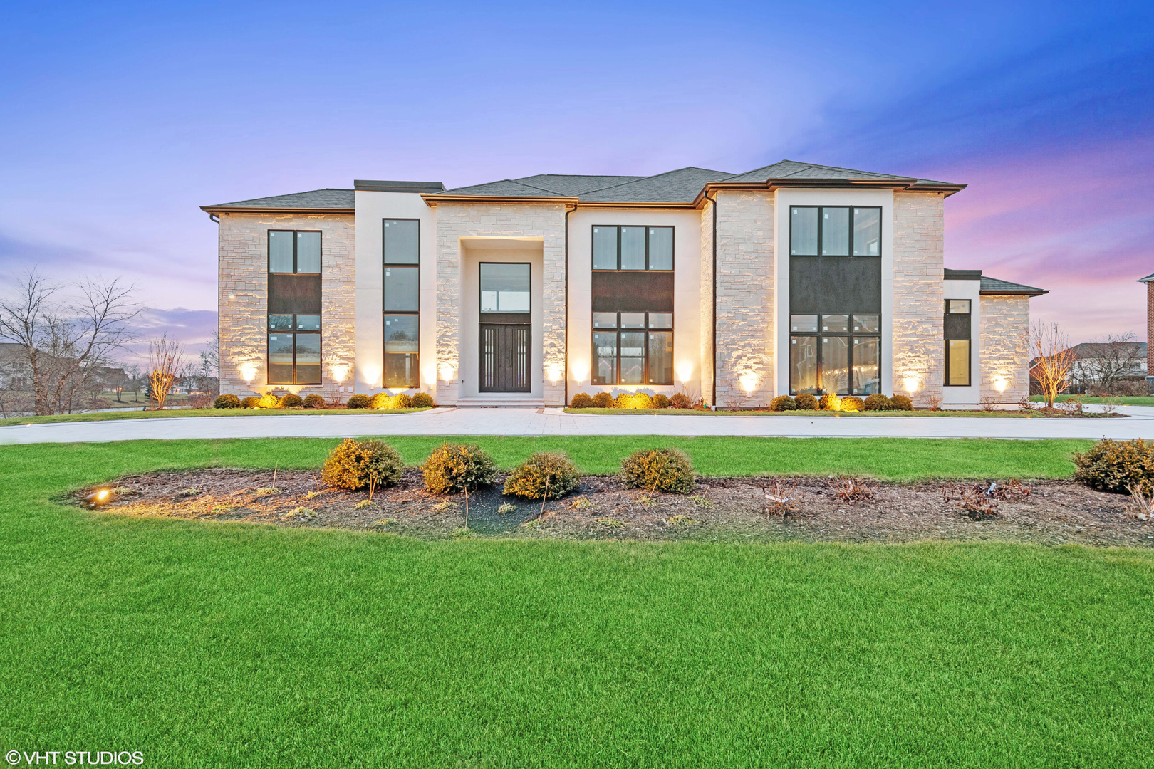 60 Wood Oaks Drive