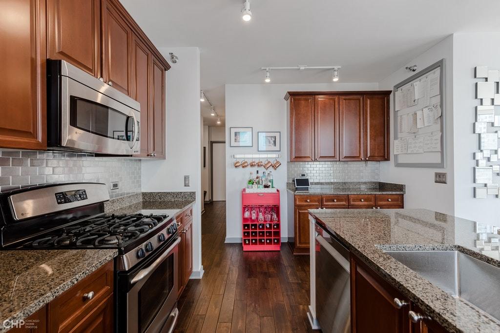 330 W Grand Avenue 2002