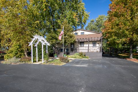 Photo of 201 E Vanderkarr Road, St. Anne, IL 60964 (MLS # 12471185)