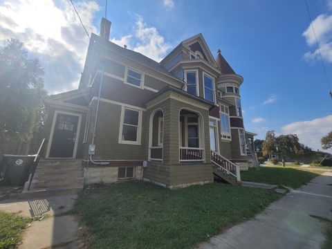 Tiny photo for 142 S Lincoln Avenue, Aurora, IL 60505 (MLS # 12495762)