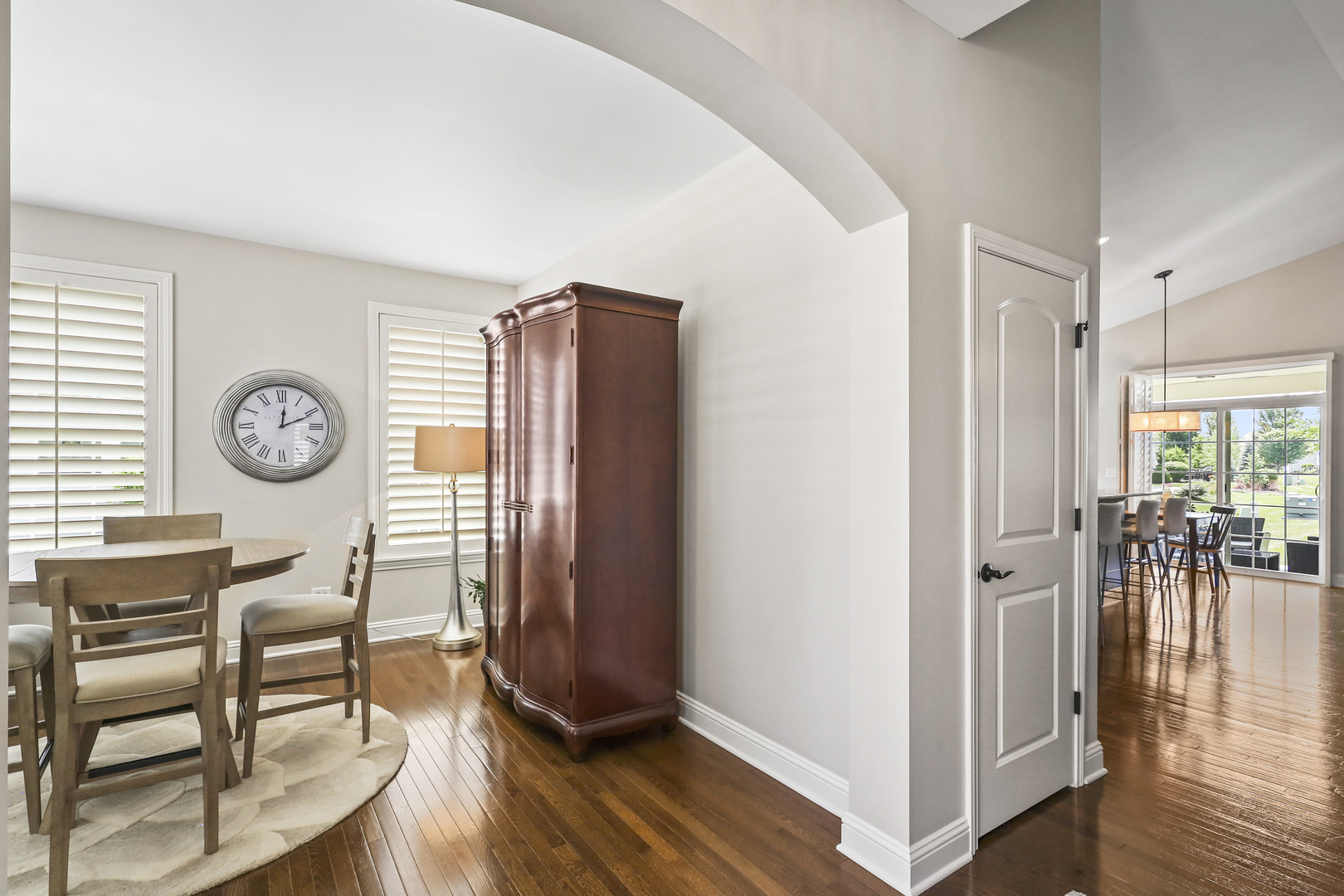 3832 Chesapeake Lane