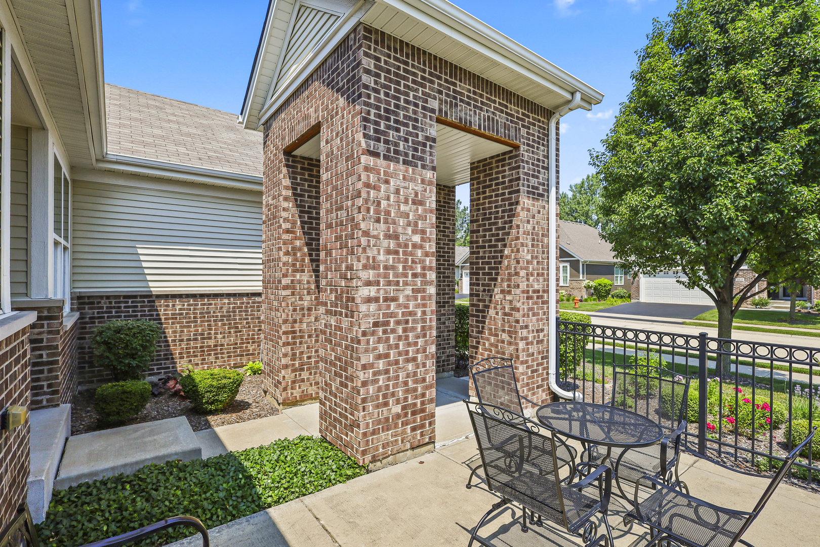3832 Chesapeake Lane