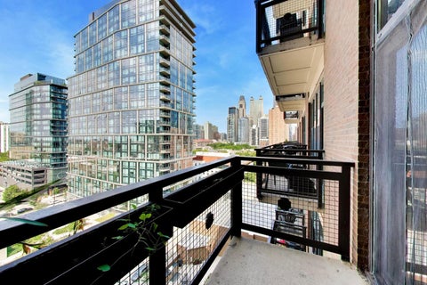 Tiny photo for 849 N Franklin Street #1009, Chicago, IL 60610 (MLS # 12715782)