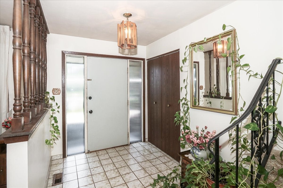 988 Tiverton Court