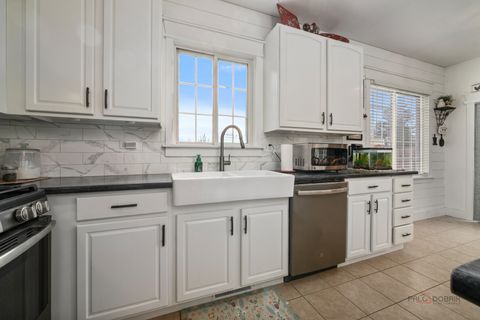 Tiny photo for 908 S Arlington Drive, Round Lake, IL 60073 (MLS # 12517075)