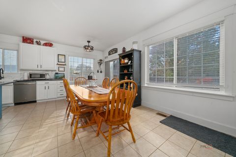 Tiny photo for 908 S Arlington Drive, Round Lake, IL 60073 (MLS # 12517075)