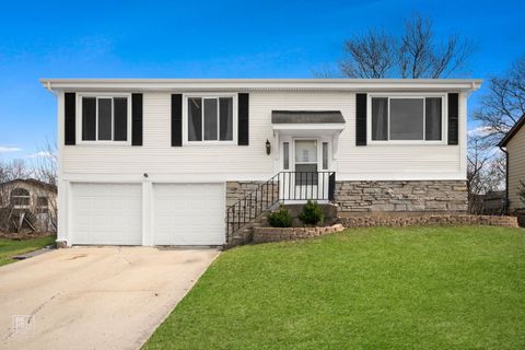 Photo of 185 Harding Drive, Glendale Heights, IL 60139 (MLS # 12602104)