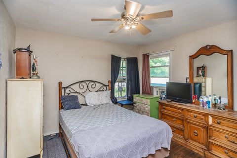 Tiny photo for 2202 E Washington Street, Joliet, IL 60433 (MLS # 12479340)