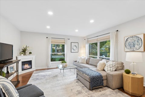 Tiny photo for 3605 Thayer Street, Evanston, IL 60201 (MLS # 12788465)