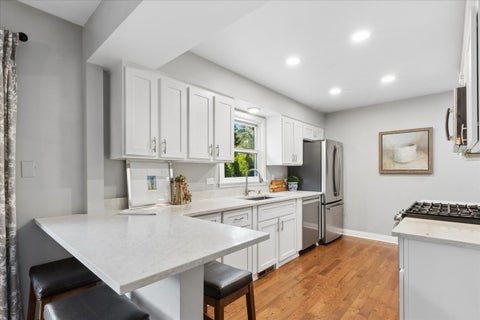 Tiny photo for 3605 Thayer Street, Evanston, IL 60201 (MLS # 12788465)