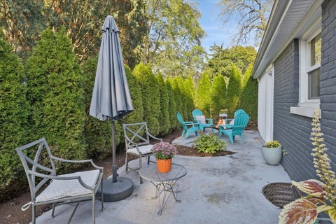 Tiny photo for 3605 Thayer Street, Evanston, IL 60201 (MLS # 12788465)