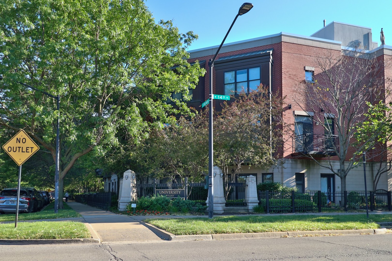 937 W 14th Place