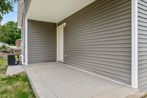 Tiny photo for 660 S Margaret Street, Rockdale, IL 60436 (MLS # 12611164)